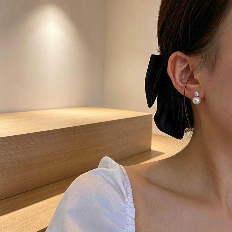 Womens Natural Freshwater Pearl Stud Earrings French Style Luxury Small Batch High-end Zircon Accent