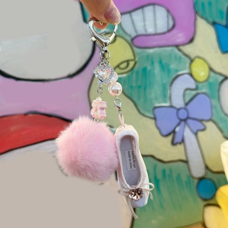 Elegantes Ballett Schuh Schlüsselanhänger Mit Perlen Herz Schleife Und Rosa Pompons Legierung Stoff Anhänger Zubehör Für Frauen