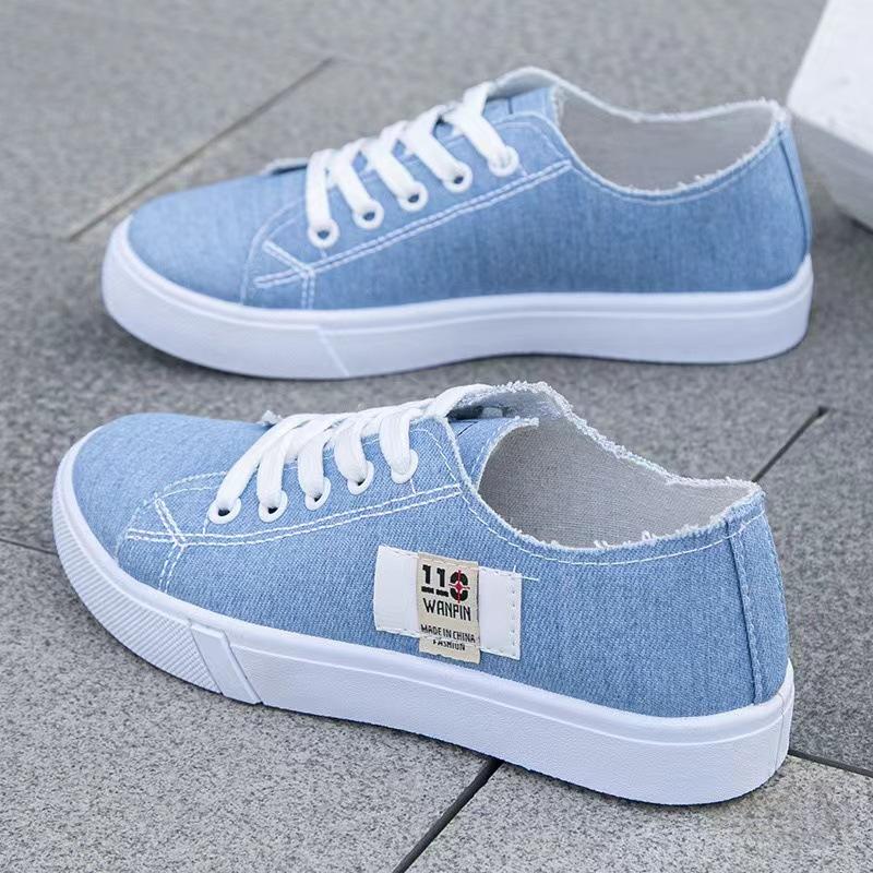 Women's White Canvas Lace-Up Sneakers - Spring/Summer 2023 Casual