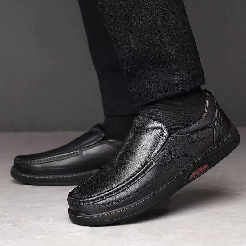 Fashion Leather Shoes Casual Business Shoes for Men Dress Tenis De Hombre Moccasins Mokasin Tenis Caballero Designer