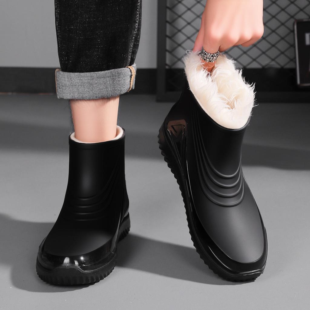 Short rain shoes men's waterproof and non-slip integrated fleece rain boots fashionable cotton chef shoes