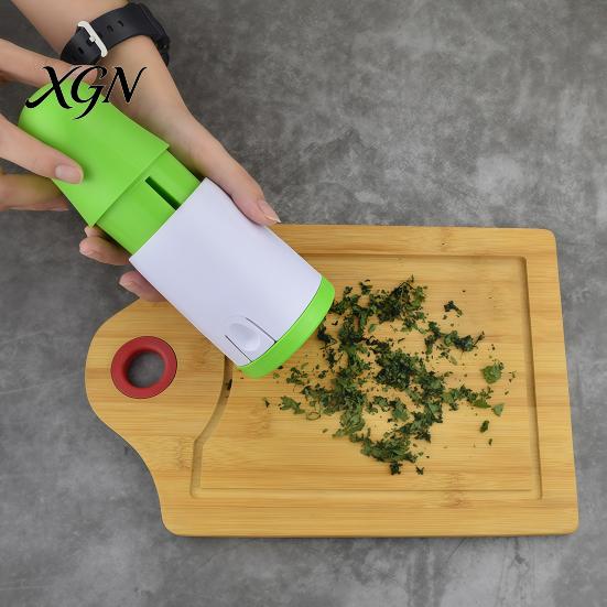 Manual Food Processor for Herbs Herb Grinder, Anti-Slip Grip Stainless Steel Blade Cutter, Portable Vegetable Mincer Pasta Handheld