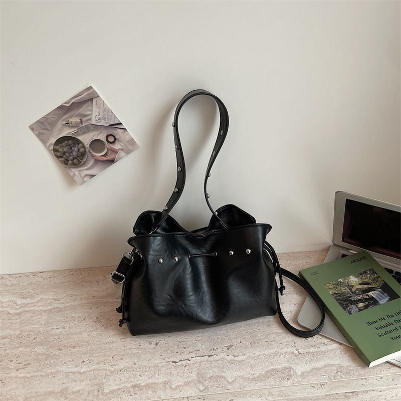 IELGY Summer All-Match Messenger Bag Fashion Simple Shoulder Bucket Bag