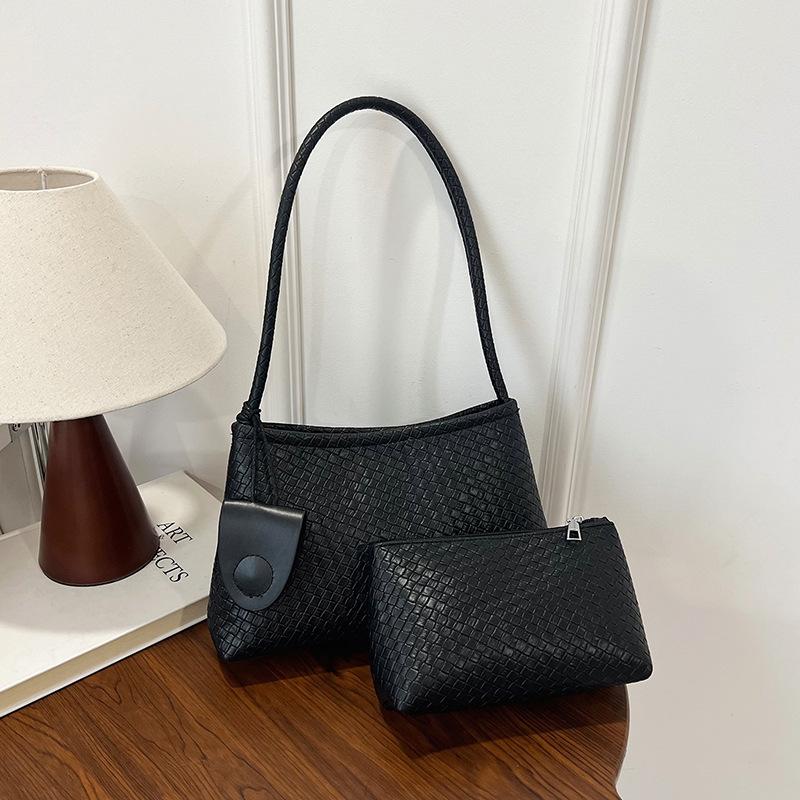 New Popular Niche Temperament High-end Hand Bag Fashion Woven Bag Shoulder Underarm Baguette Bag