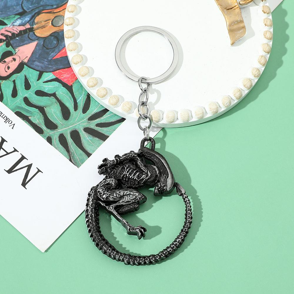 Movie Alien V Predator Covenant Keychains Alien Xenomorph Queen Prometheus Keyring Keyrings