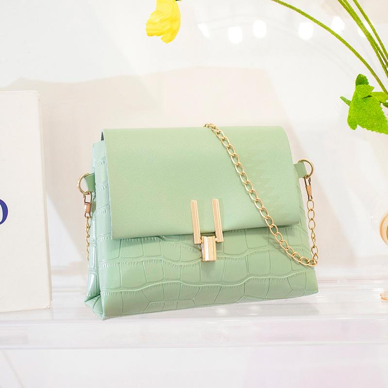 Trendy Crocodile Pattern Single Shoulder Crossbody Chain Buckle Women's Bag, Solid Color Casual Messenger Bag, One Piece.