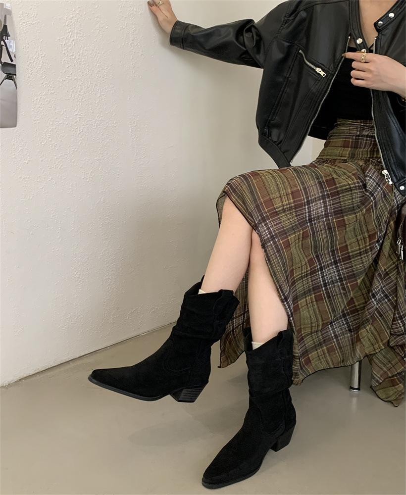 Coarse heel French retro pointed western cowboy short boots women's boots new in autumn and winter 2025