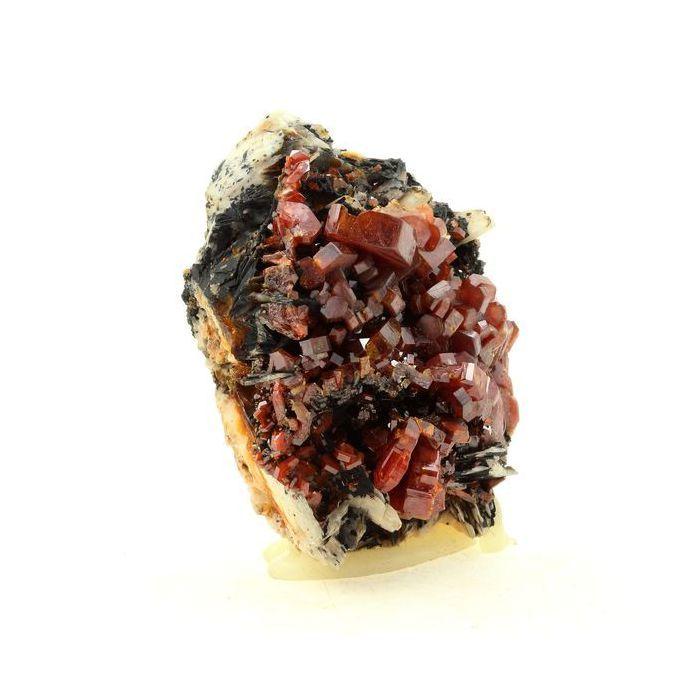 Pierres et Minéraux. Vanadinite. 1000.0 ct. Mibladen, Maroc.