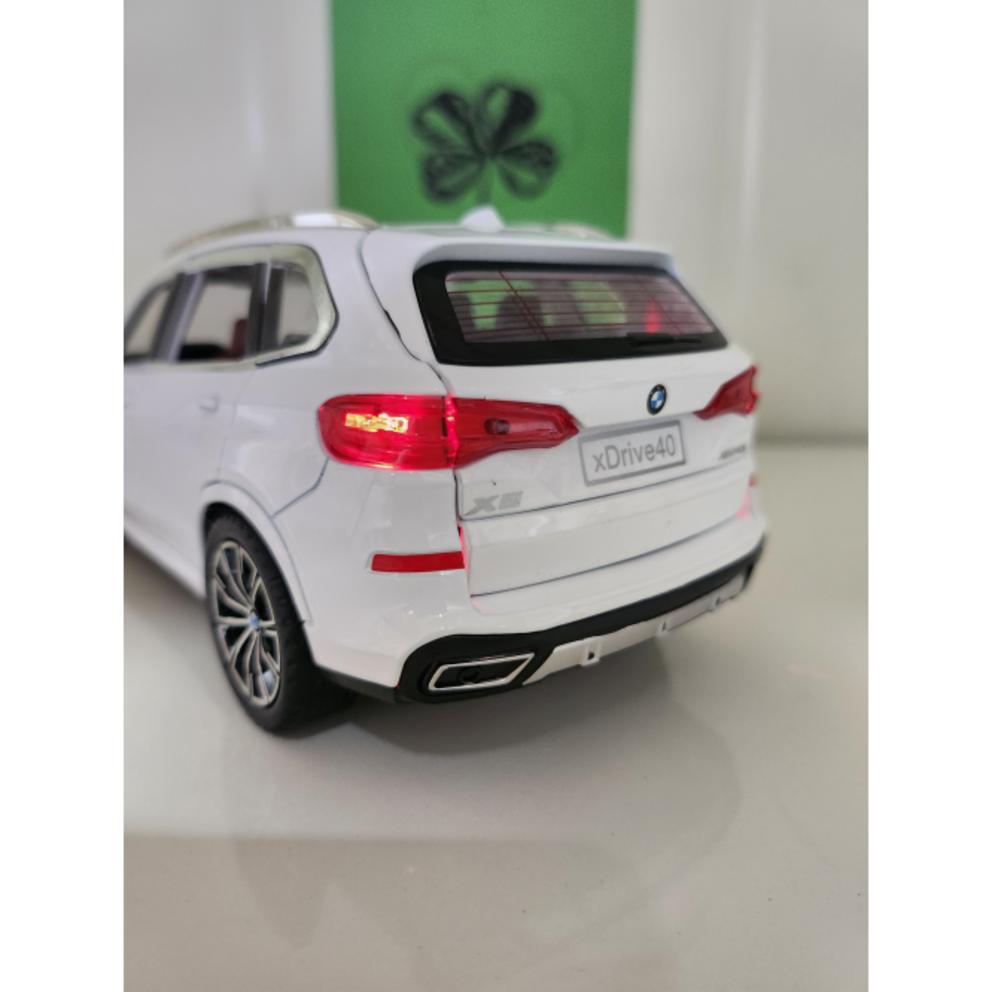 1:24 Scale Diecast BMW X5 SUV Model Car Toy - White