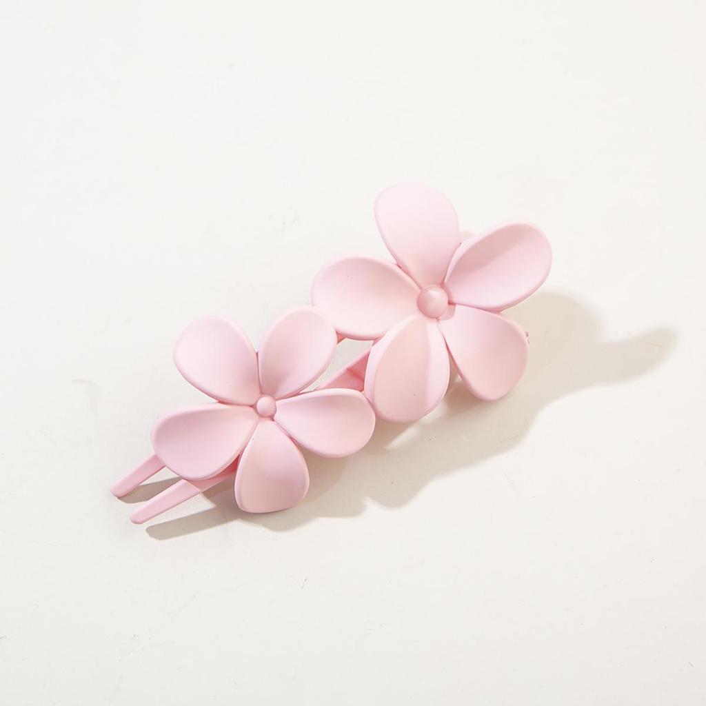 Korean Style Large Duckbill Hair Clip – Fashionable Flower Accessory for Women, Versatile Spring Updo.