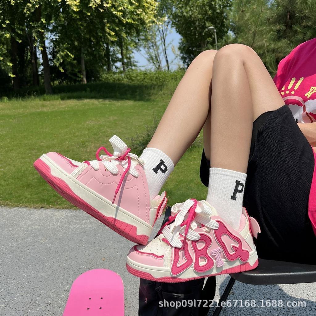 Guochao Damen-Hongkong-Stil Buchstaben-Schuhe Studenten Weiße Board-Schuhe Damen im Trend Beliebt Vielseitig Lässig Weiße Schuhe
