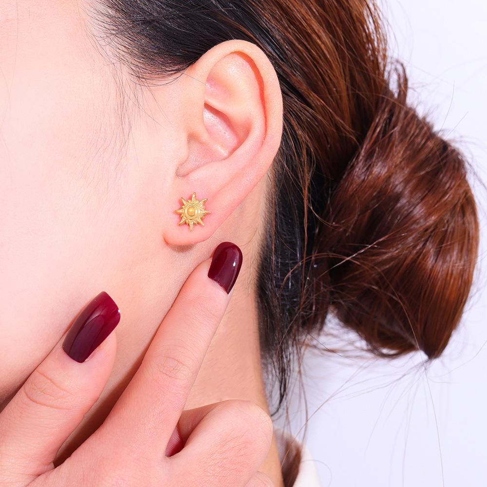 Elegante 18 Karat Gold Sonnenblumen Titanstahl Steckerohrringe für Damen - Nicht verblassend, Hochwertiges Gefühl.