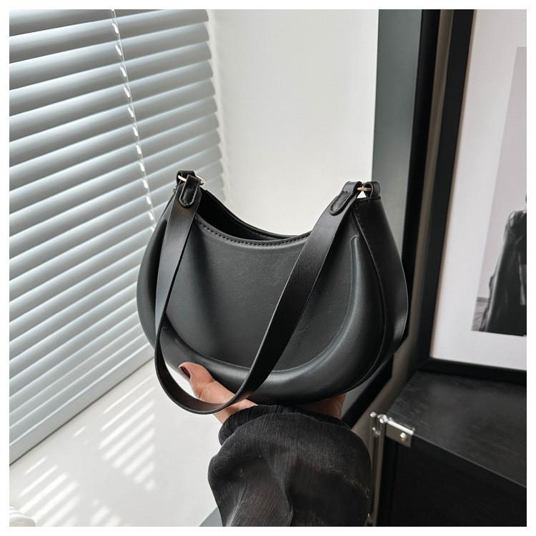 Minimalist Style 2024 Spring Small Shoulder Bag With Inner Zipper Pocket