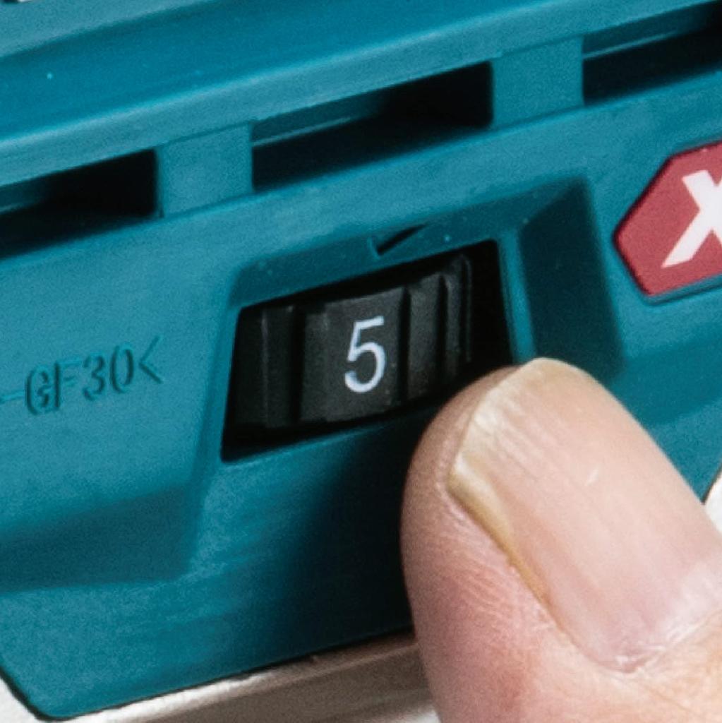 Makita RT001GZ Cordless 40Vmax and Case Sold Blue Trimmer, (Battery, Charger, Separately),