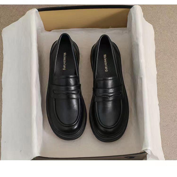 

Женские лоферы на массивном каблуке в стиле ретро, весна 2024: Кожаные слипоны в британском стиле на мягкой подошве 38