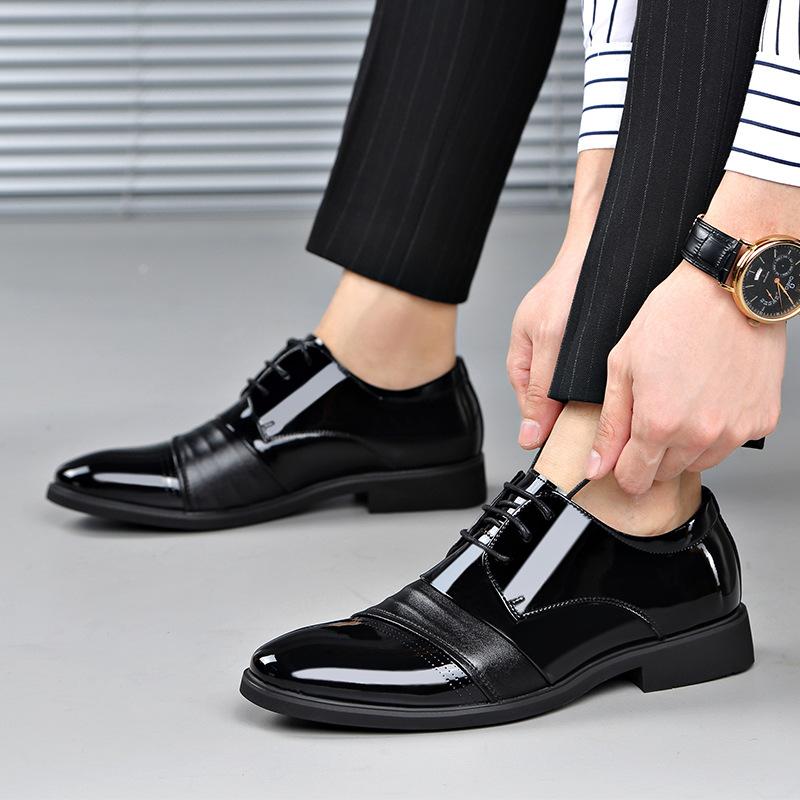 Nová móda Pánske spoločenské topánky Osobnostný trend Paty Leather Svadobné topánky Pánske ploché topánky Oxfords