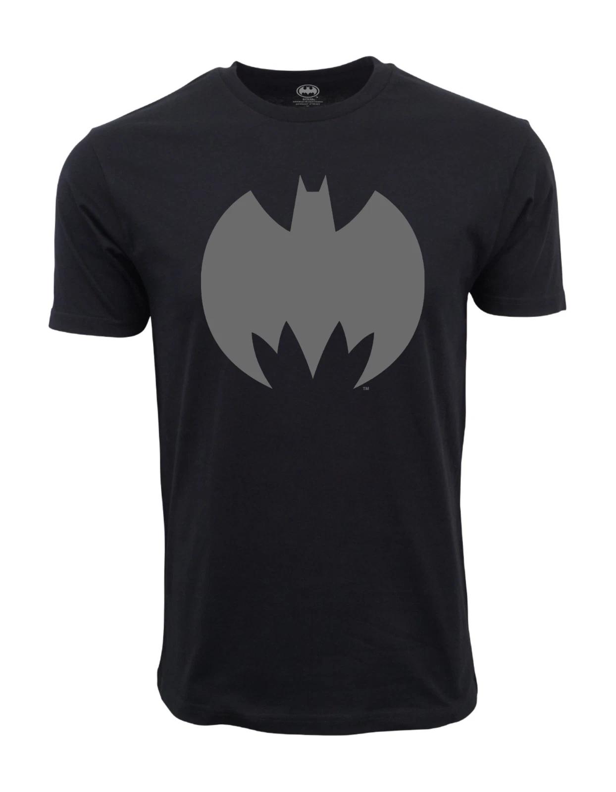 Men s and Women s T-shirts DC Men s Batman Retro Bat Logo Short Sleeve M