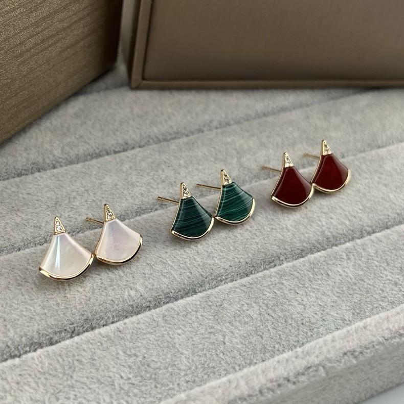 Baojia Rose Gold Fan-Shaped Earrings with Rhinestones, Mother of Pearl, Red Agate & Green Peacock. карнеол