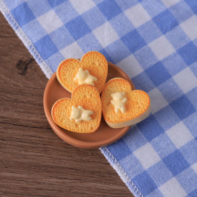 Miniature Dollhouse Caramel Toast Bread Heart Bear Resin Food Display