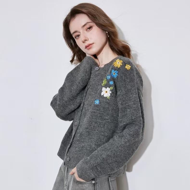 Sweater Cardigan Women's Spring and Autumn Flower-embroidered Knitted Cardigan Casual Loose Sweater Coat Top