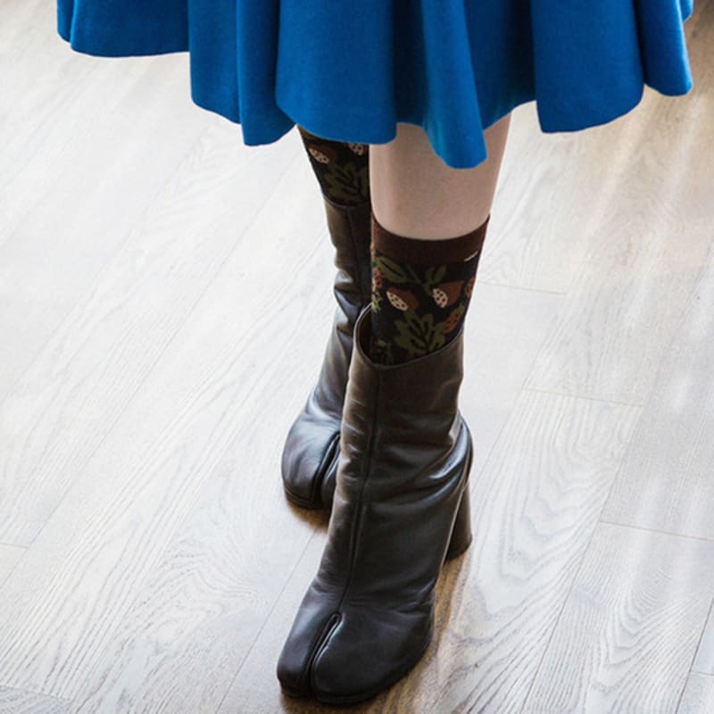 REDSSOCKSOO Acorn Tabi Socks Rssw081