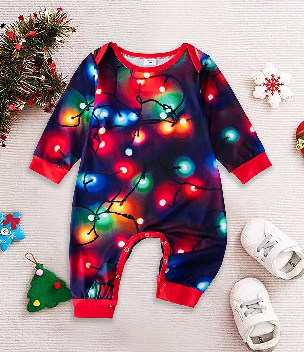 Conjunto de blusas e calças de manga comprida combinando com a família