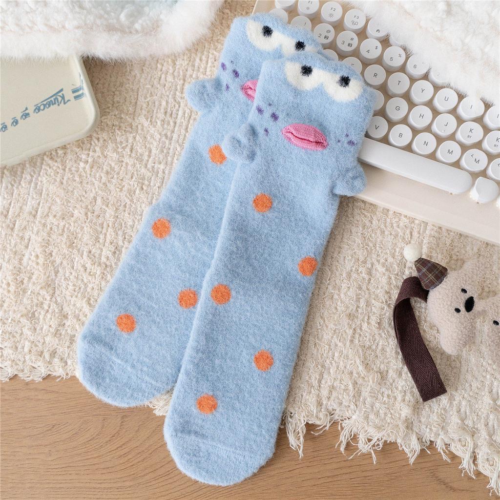 Cartoon Plush Mid Calf Socks Big Eye Couple Funny Keep Warm Clownfish Color Block Soft Autumn And Winter Women Casual Home Socks