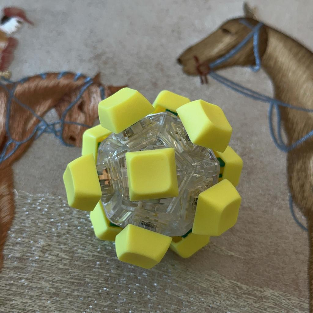 Botão de descompressão 12 teclas Luz piscante Bola cubo mágico Botão de descompressão Bola teclado Botão de pressionar com a ponta do dedo Brinquedo de eixo de teste