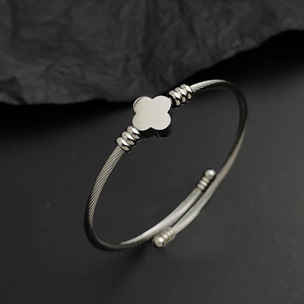 Creative Steel Wire Four-leaf Clover Gold-plated Stainless Steel Women s Bracelet, Waterproof and Rust-free, Couple Bracelet серебряный