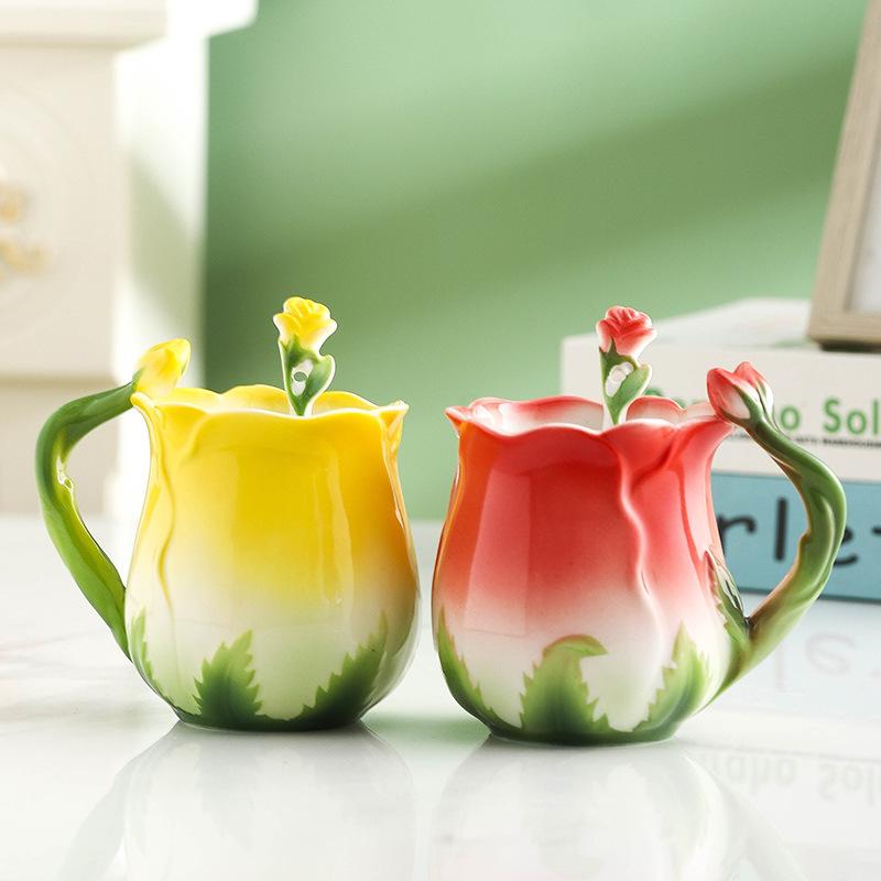 Cană de cafea cu flori de trandafir 3D Cești de cafea din ceramică Mic dejun de uz casnic Cupă cu lapte cu lingură Vară iarnă Vase Cadouri de zi de naștere