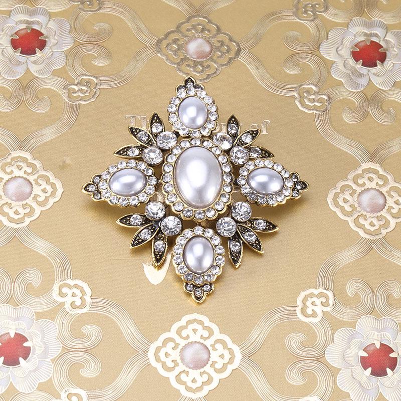 Retro Baroque Exaggerated Cross Brooch - Multifunctional Fashion Accessory