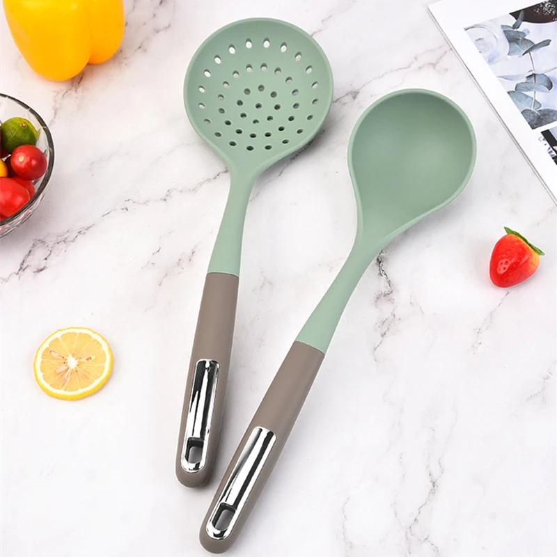 Non Stick Silicone Anti-Scald Spatula Long Handle Non-toxic and Odorless Soup Spoon Colander Household Cookware for Kitchen