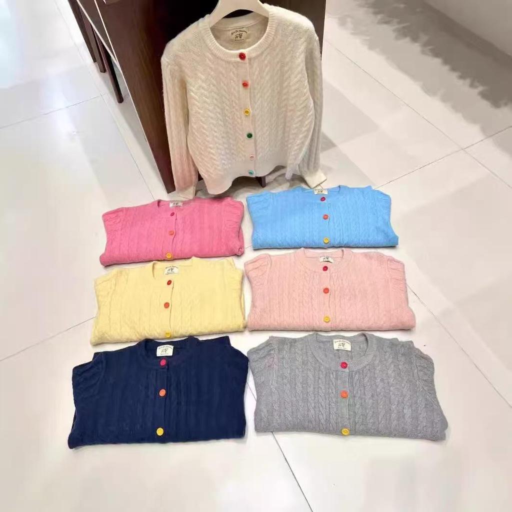 Women's Retro Cable Knit Cardigan: Soft, Warm, Round Neck, with Buttons - Casual Korean Style for Autumn/Winter.