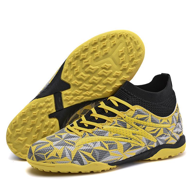 Factory Direct Wholesale Men Outdoor Sport Football Shoes Black Soccer Shoes Low Price Football Shoes Custom