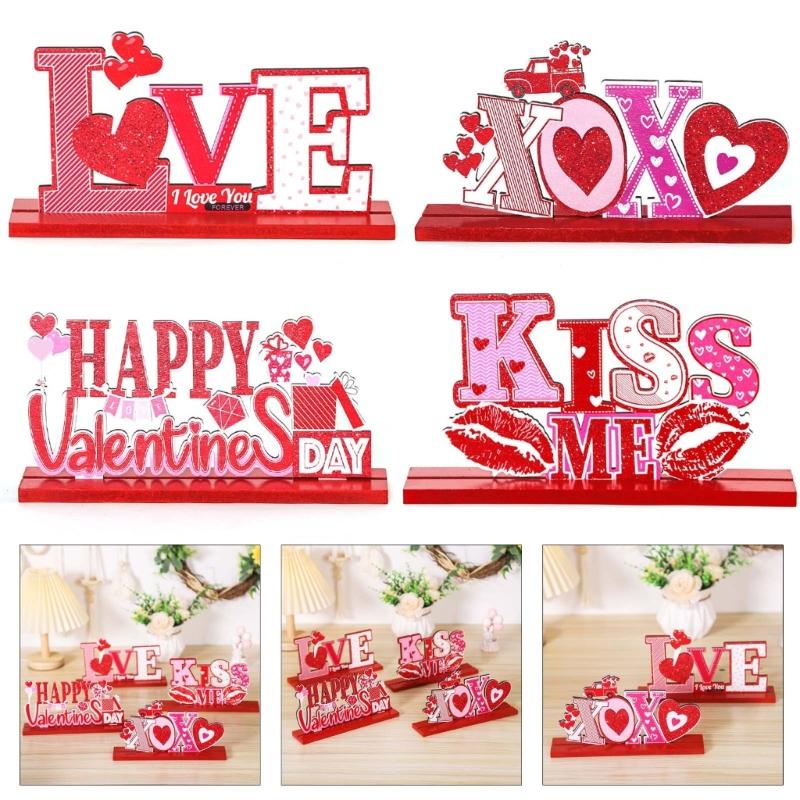 Classical Wood LOVE KISS Figurines Desk Ornaments for Valentine's Day Decoration Couple Gift Indoor Party Decoration