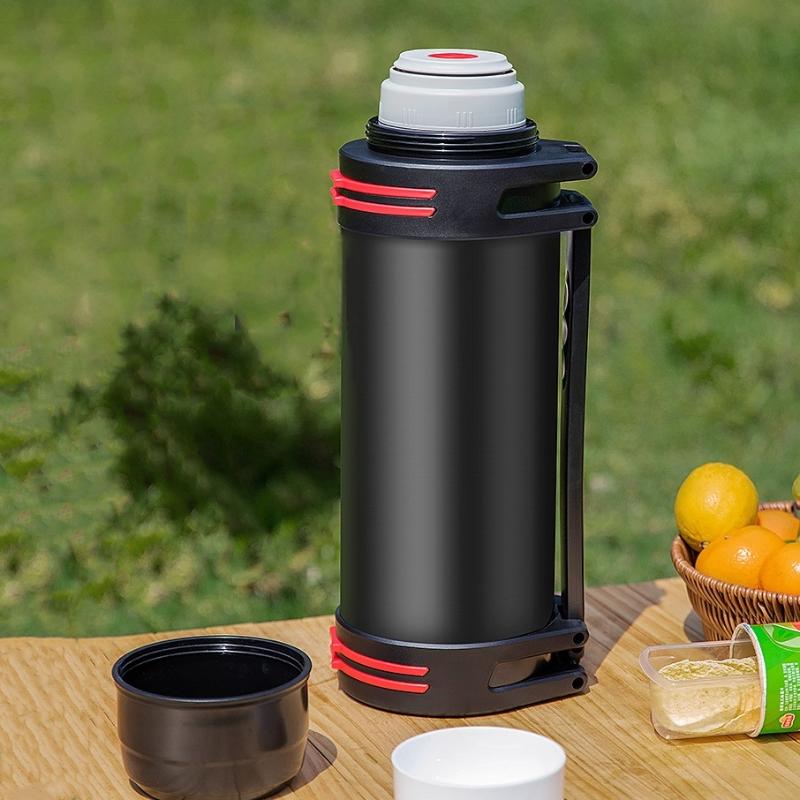 2000ml/70.55oz,Camping large-capacity stainless steel thermos flask, large-capacity portable water bottle for outdoor travel