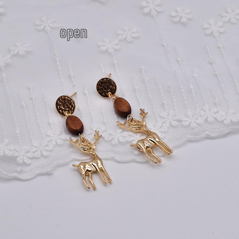Retro Japanese Reindeer Wooden Earrings – Christmas Studs & Dangles, No-Piercing Clips
