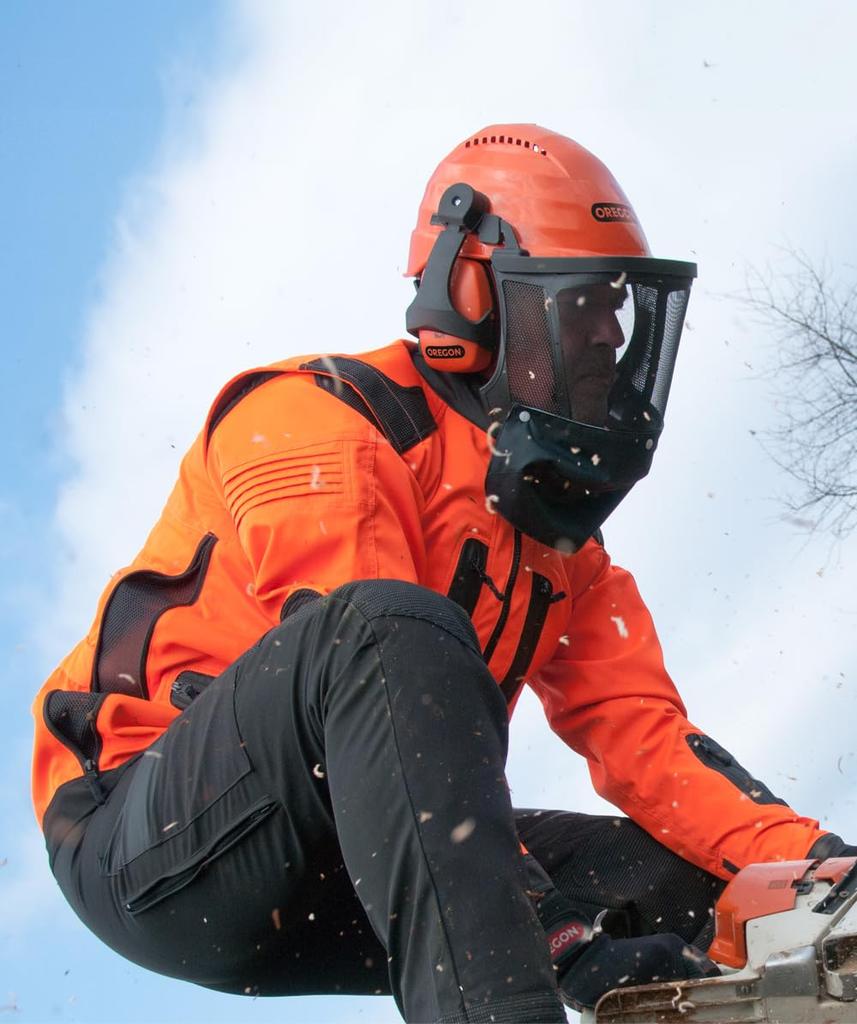 Oregon Waipoa Chainsaw Helmet with Earmuffs and Face Guard (562413)