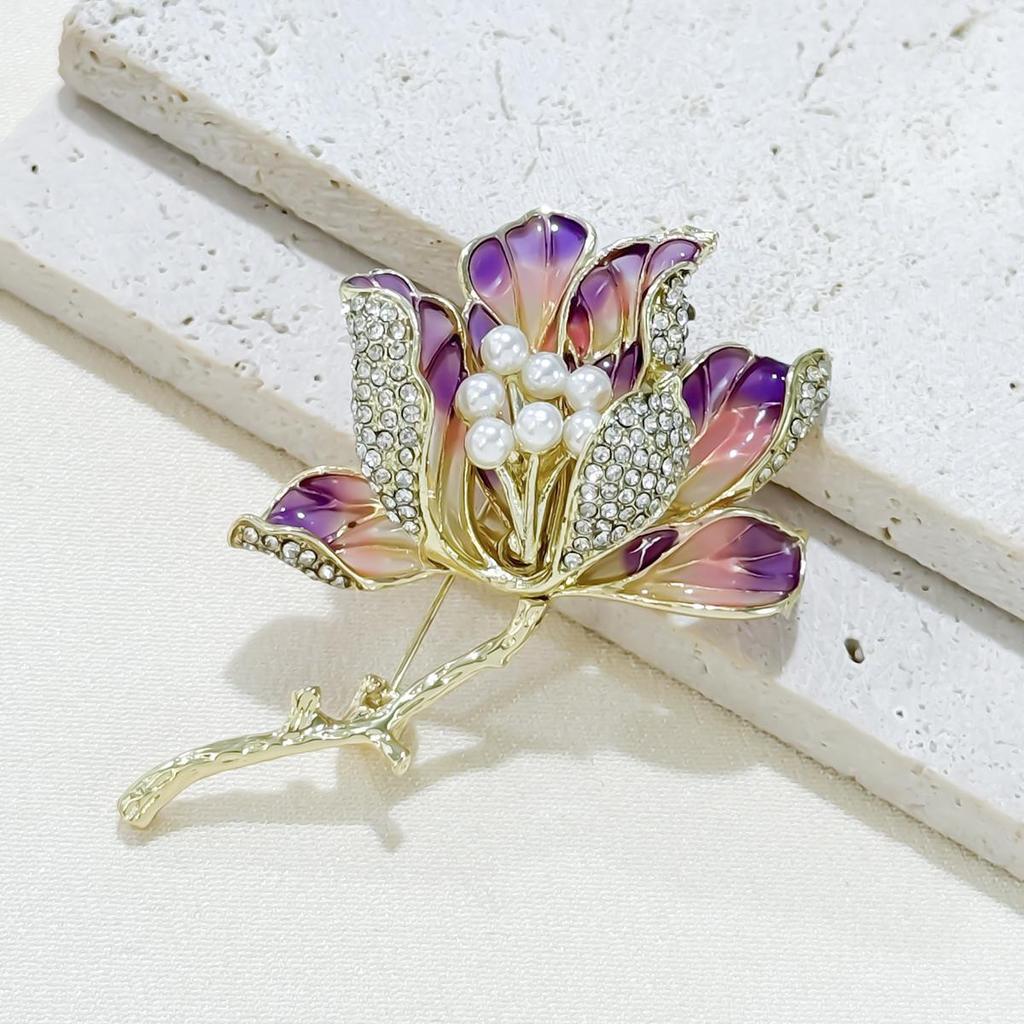 Enamel Begonia Brooch, Light Luxury High-end Niche Brooch, Anti-light Pin, Clothing Accessories Women's Jewelry