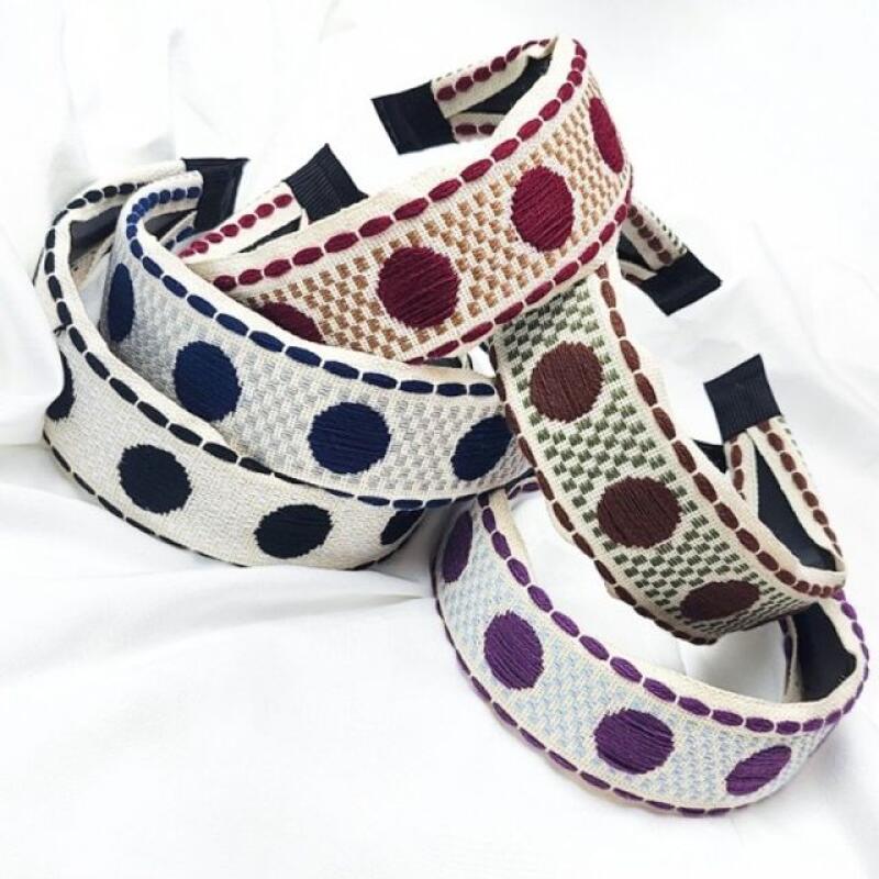 

Unique dot pattern embroidered headband Red