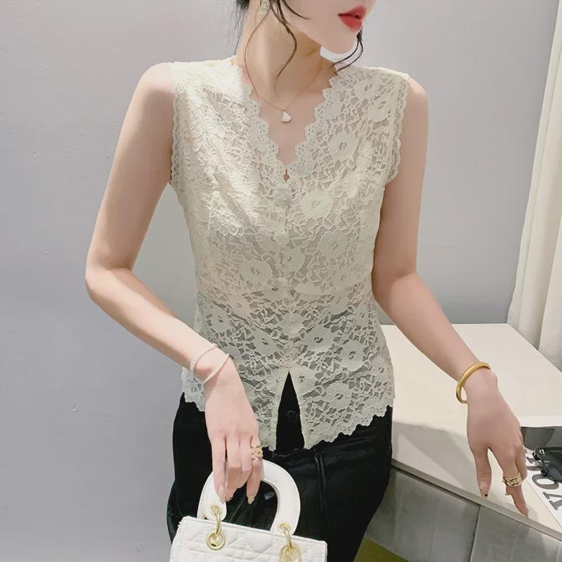 Women's Chinese-Style V-Neck Lace Sleeveless Slim Fit Top