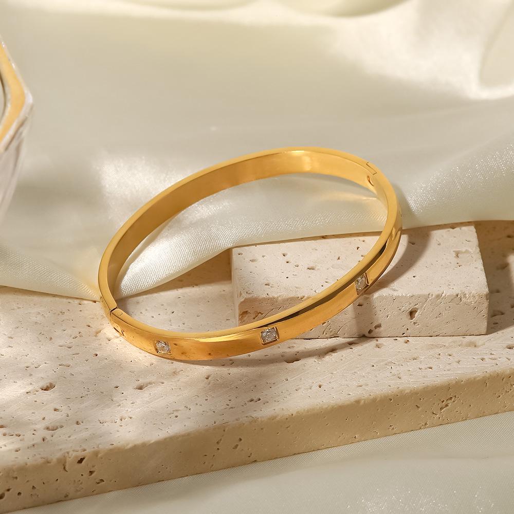 18K Gold & Zircon Women's Titanium Steel Bangle Bracelet - Versatile and Fashionable Jewelry