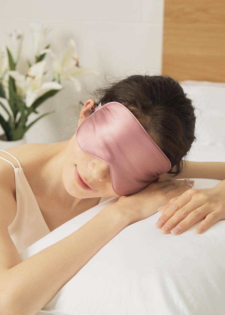 AILY Satin Silk Eye Smoky X 12cm Mask, Pink, 22.5 (AL-22-106)