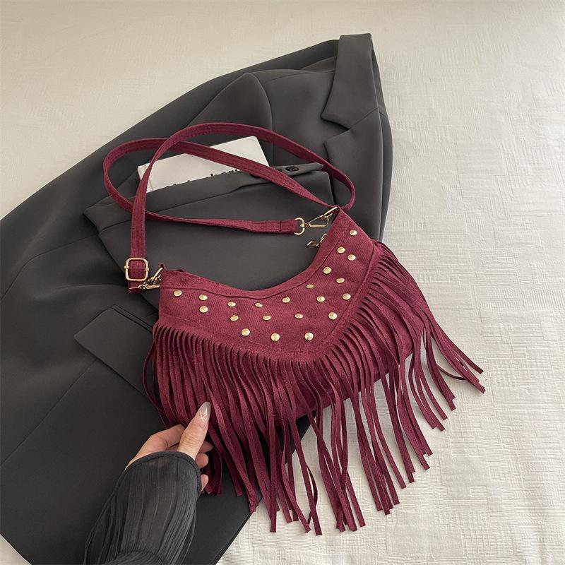 New new Maillard brown fringed bag autumn new bohemian retro versatile messenger dumpling bag