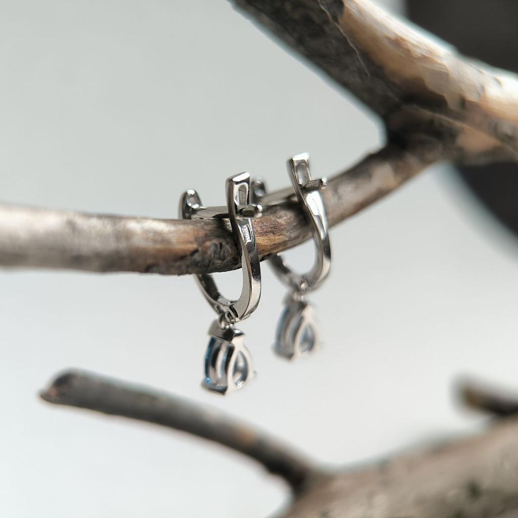 Серебряные серьги с топазом Лондон Блю 0.95ct (2195948)