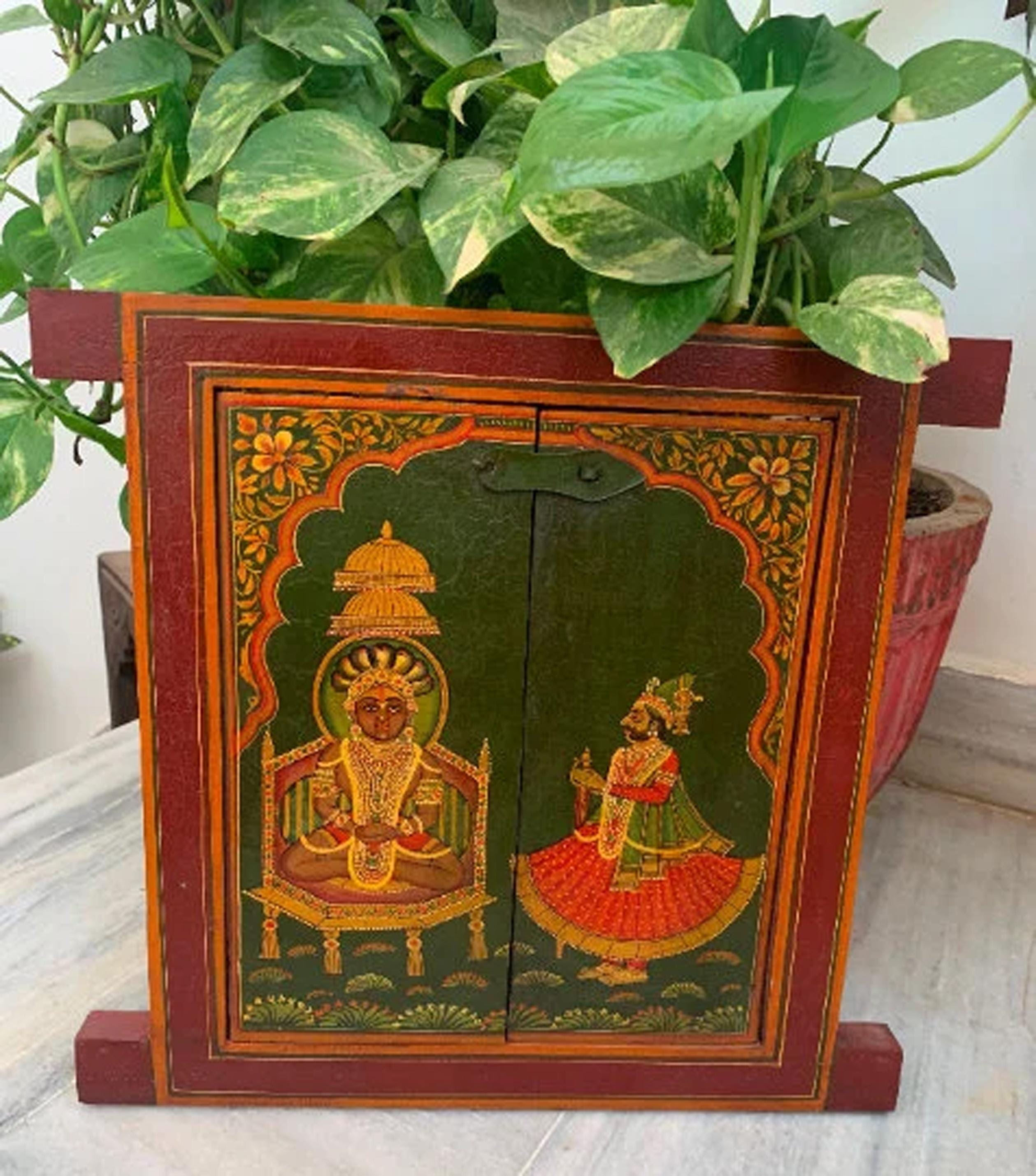 

Hand Painted God Parasnath Wooden Window: Vintage Indian Wall Decor різнокольоровий