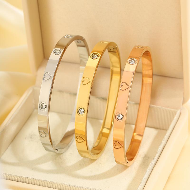Love Diamond Engraved Bracelet - Elegant and Luxurious Fashion Titanium Steel Bracelet for Women, Handcrafted Jewelry