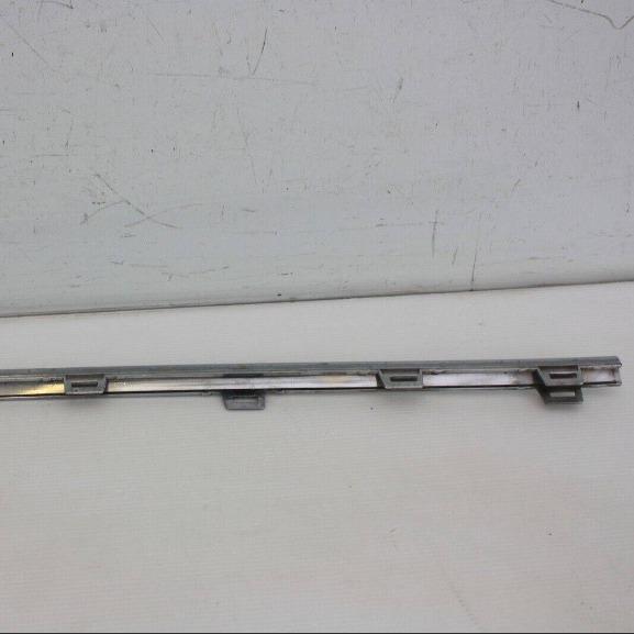 Front Lower Grille Bright Strip for Mercedes-Benz W167 (Part A1678854505)