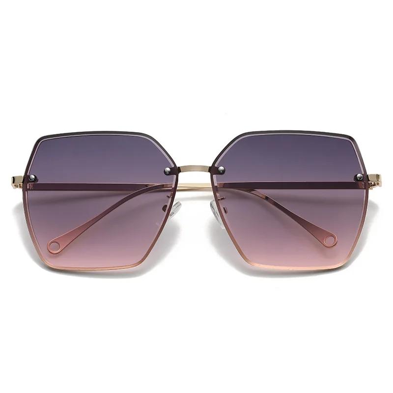 New Luxury Brand Large Frame Sunglasses Women Designer Metal UV400 Sun Glasses Lady Travel Fashion Eyewear