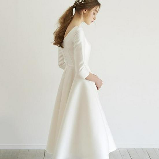 Elegante Abito da Sera Bianco Retro da Donna di Media Lunghezza per Fotografia Estiva e Viaggi nella Foresta 2026